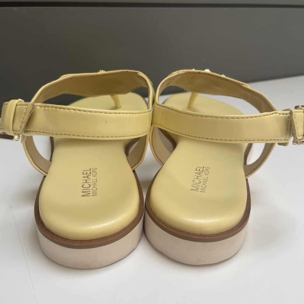 MICHAEL KORS JILLY FLAT SANDAL LT YELLOW SZ 7 NO BOX EUC WORN ONCE - Picture 5 of 9
